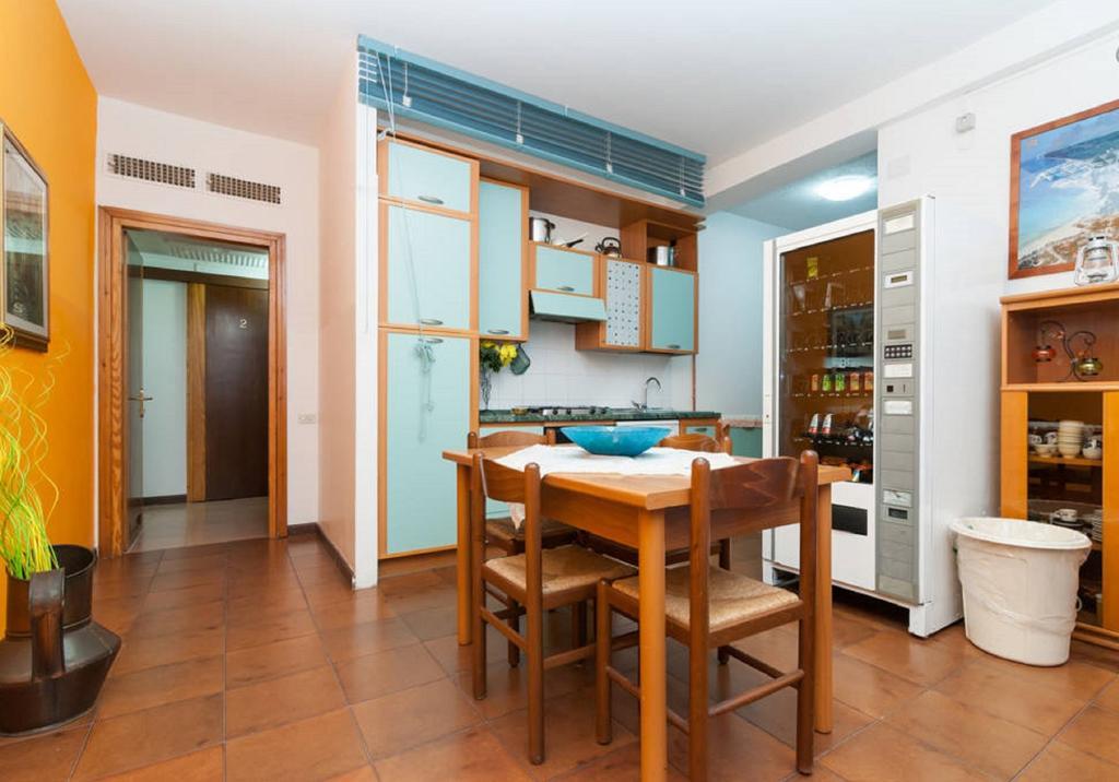 Moon House B&B Κάλιαρι Δωμάτιο φωτογραφία